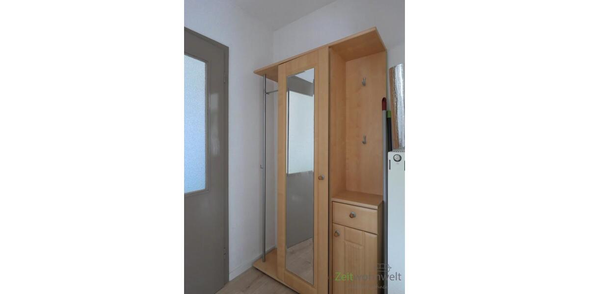 Flurgarderobe unten