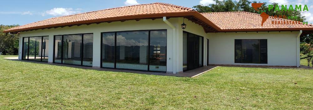 COSTA-RICA: 450 m² neues Haus mit wunderschöner Sicht, Indoor-pool und 70 m2 Garten bei Atenas - Ferienhaus Costa Rica | Angebot:2885931