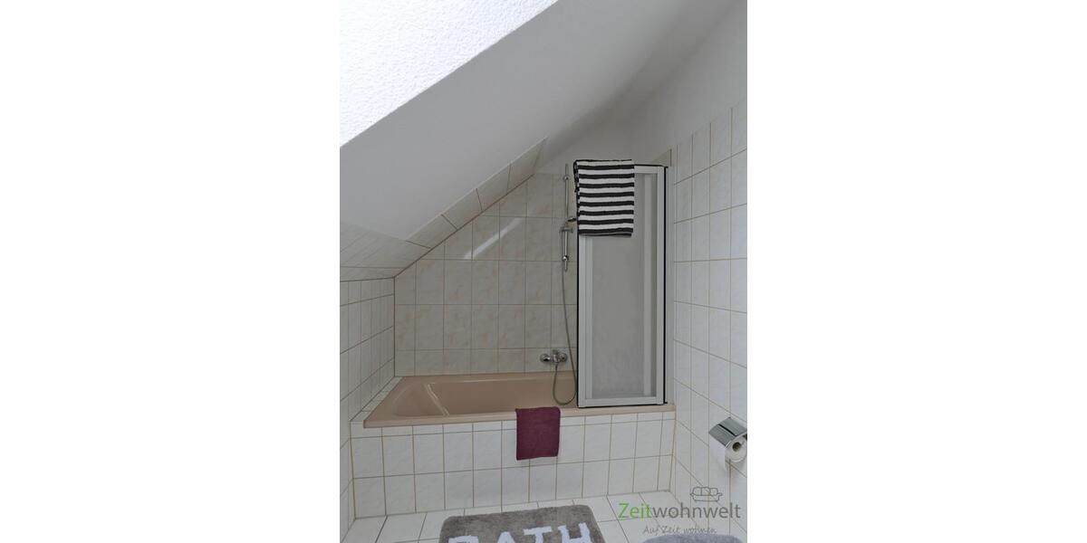 Wanne mit Duschabtrennung