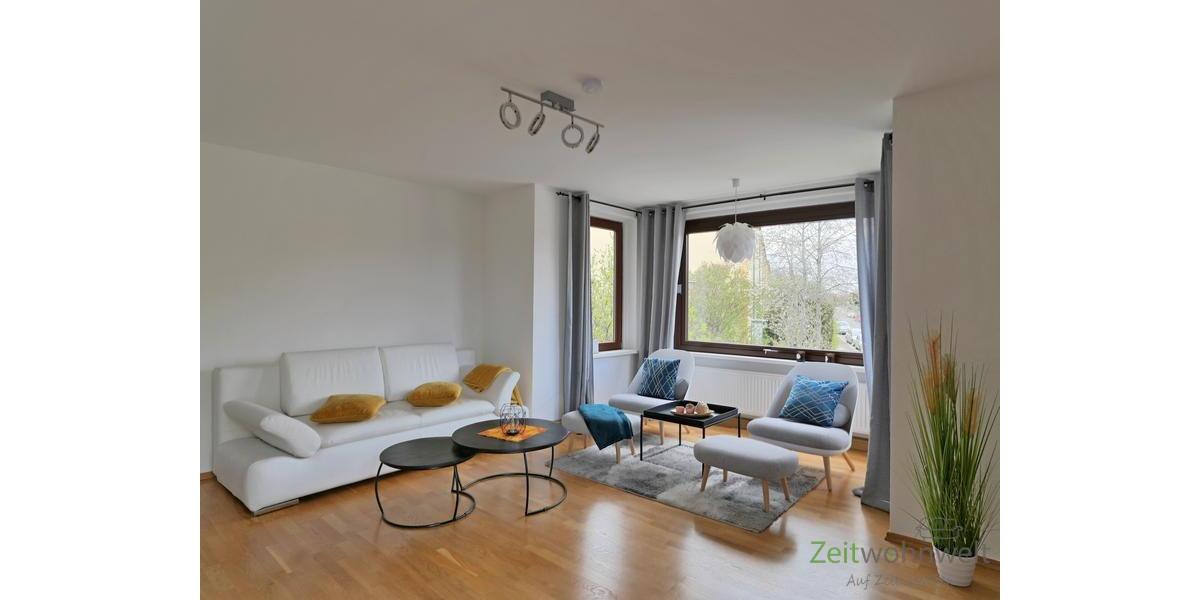 Sofa und Sessel am Erker
