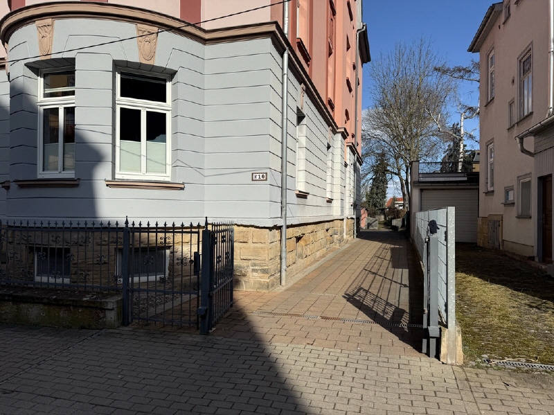 Zufahrt zu den Stellplätzen