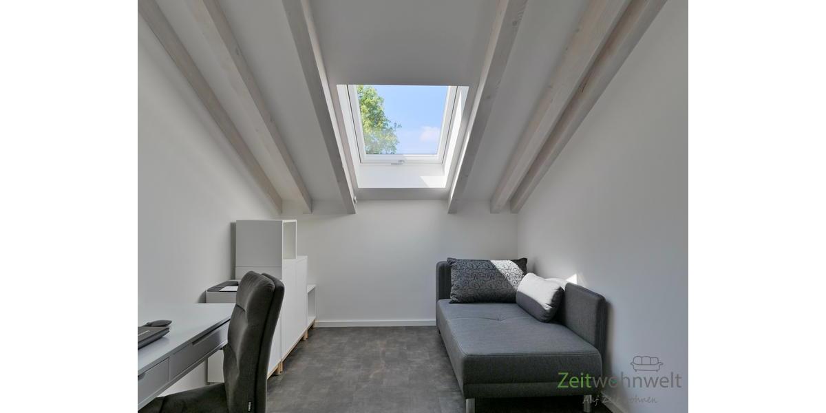Blick ins kleine Arbeitszimmer