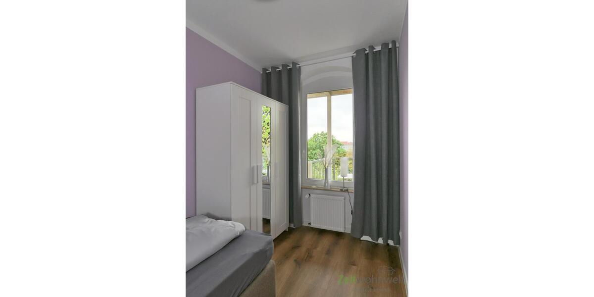 Kleiderschrank im Schlafzimmer