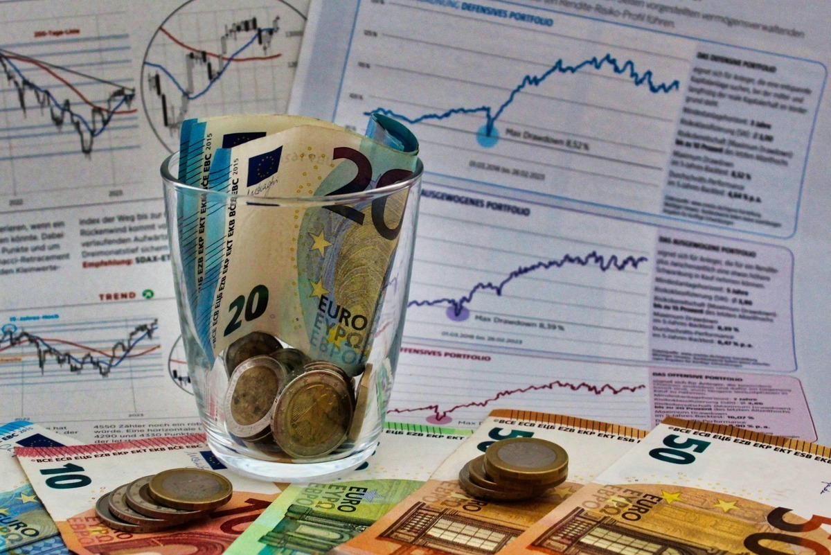 Umfassender Marktbericht zum Immobilienmarkt in Erfurt: Angebotslage, Nachfragesegmente, Lagequalitäten und Stadtentwicklung – ergänzt um Kennziffern und offizielle Marktberichte.