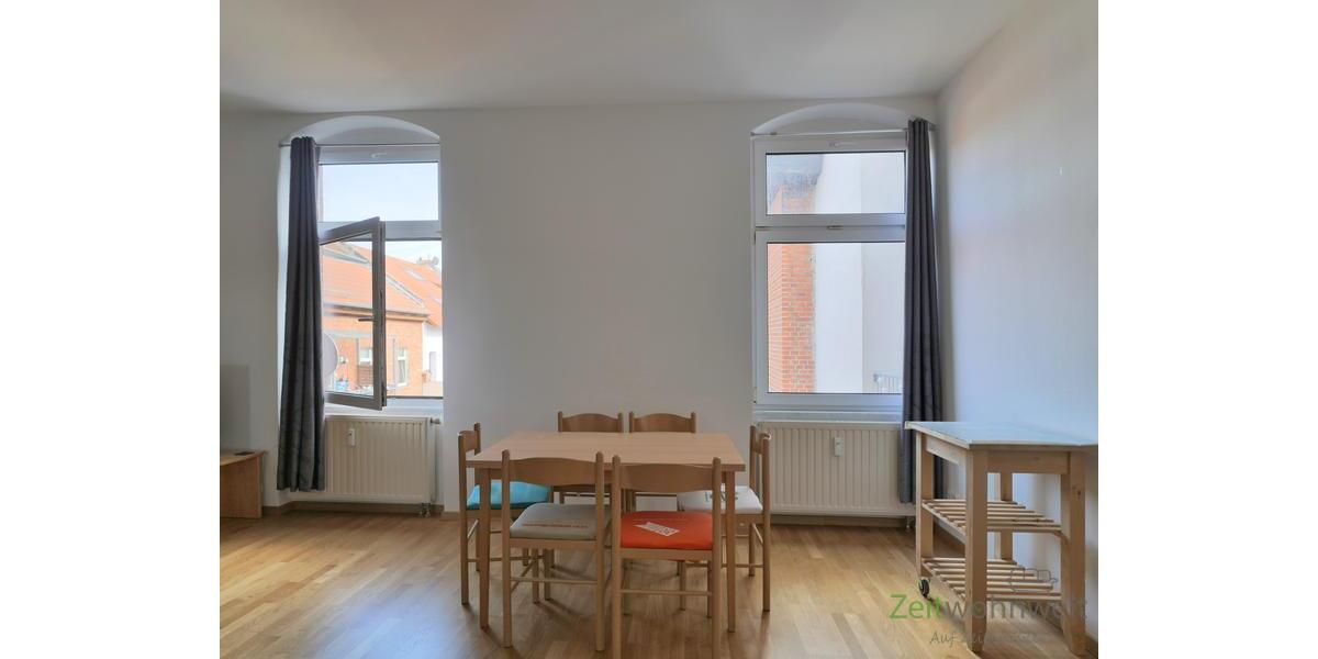 Esstisch im Wohnzimmer