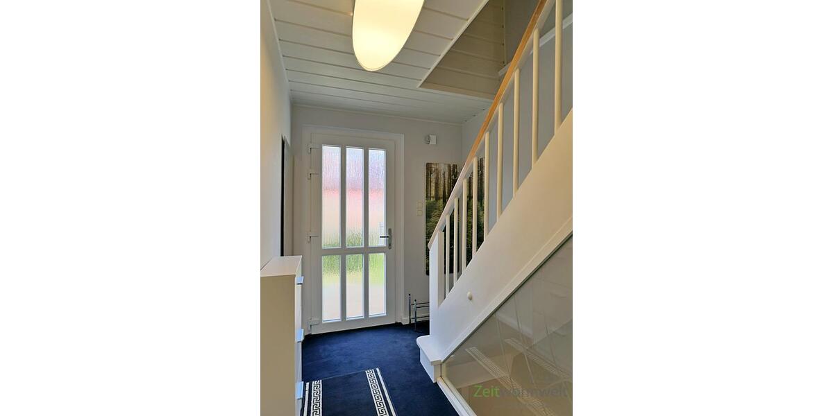 Hauseingang mit Garderobe