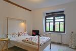 (EF0694_M) Arnstadt: Arnstadt, möblierte Mansardenwohnung nahe der Innenstadt, Vinylböden, Wohnküche, WLAN inklusive - Etagenwohnung Arnstadt Arnstadt | Angebot:26972266